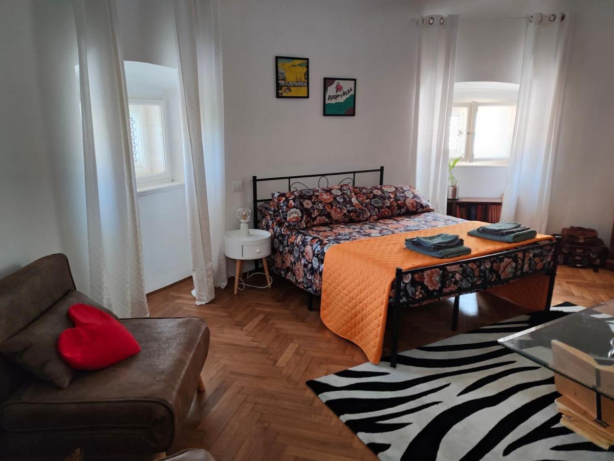 Volta 8 Rooms Terst Exteriér fotografie